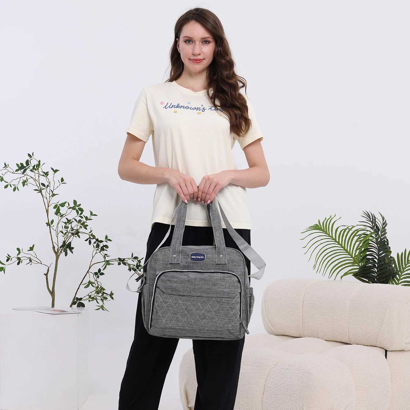 Fashionable and High Quality One Shoulder Handheld Mommy Bag with Diamond Grid Large Capacity Multi functional Diagonal Diaper B X250220