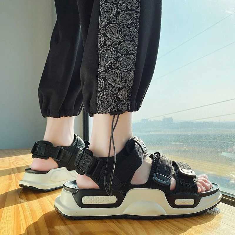 New Arrival Fashion Sandals Summer Wear-resistant New Sports Dual-purpose Slippers Beach Shose Men Breathable Light Anti-Slippery T250220