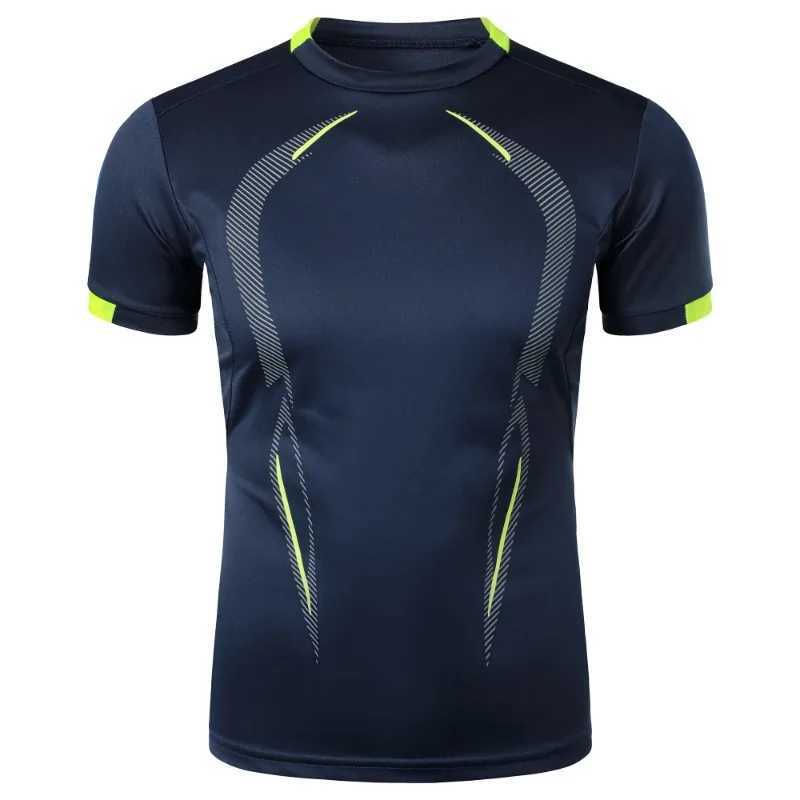 Summer Gym Breathable T Shirt Men Quick Drying Jogging Tops Men Lightweight Training Tees Fitness Tops Running Sweatwear W250220