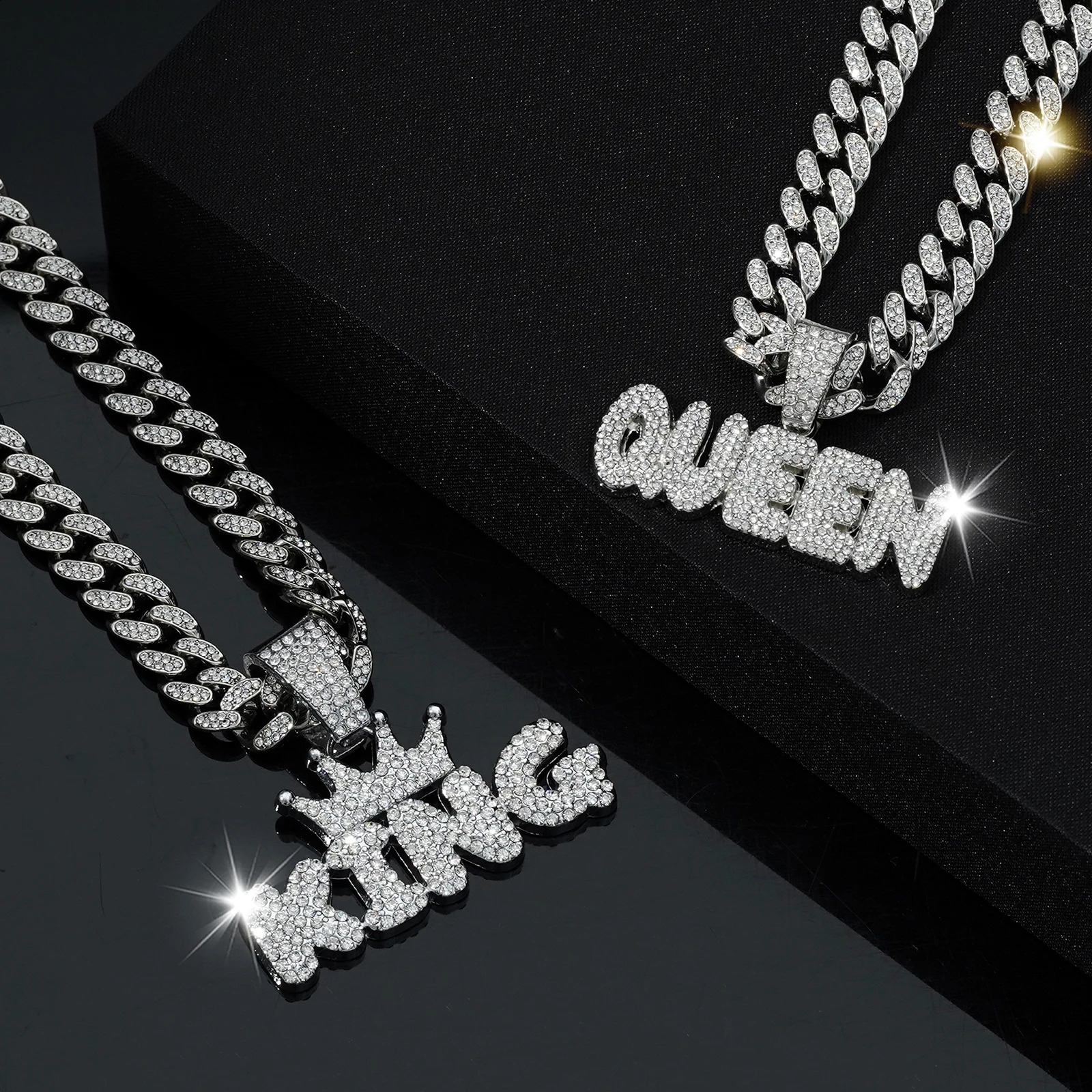 2Pcs/Set Matching Couple Chain Rhinestone Crown King Queen Letter Pendant NecklacesSuitable For Festival Gift And Daily Wear 250220