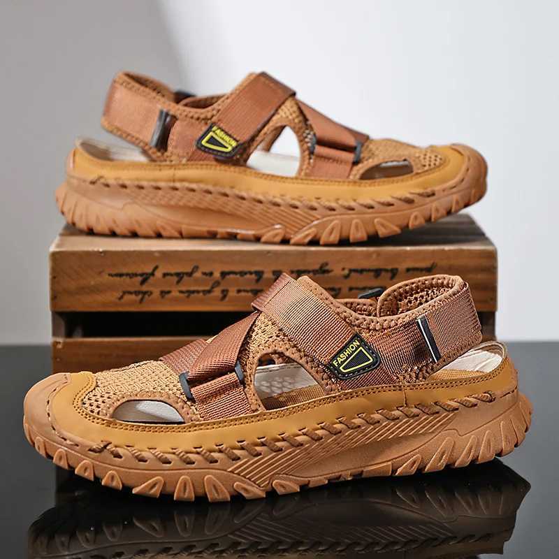 New Arrival Summer Men Sandals Genuine Leather Mens Casual Shoes Outdoor Men Leather Sandals for Men Beach Shoes Roman Mens Shoes T250220