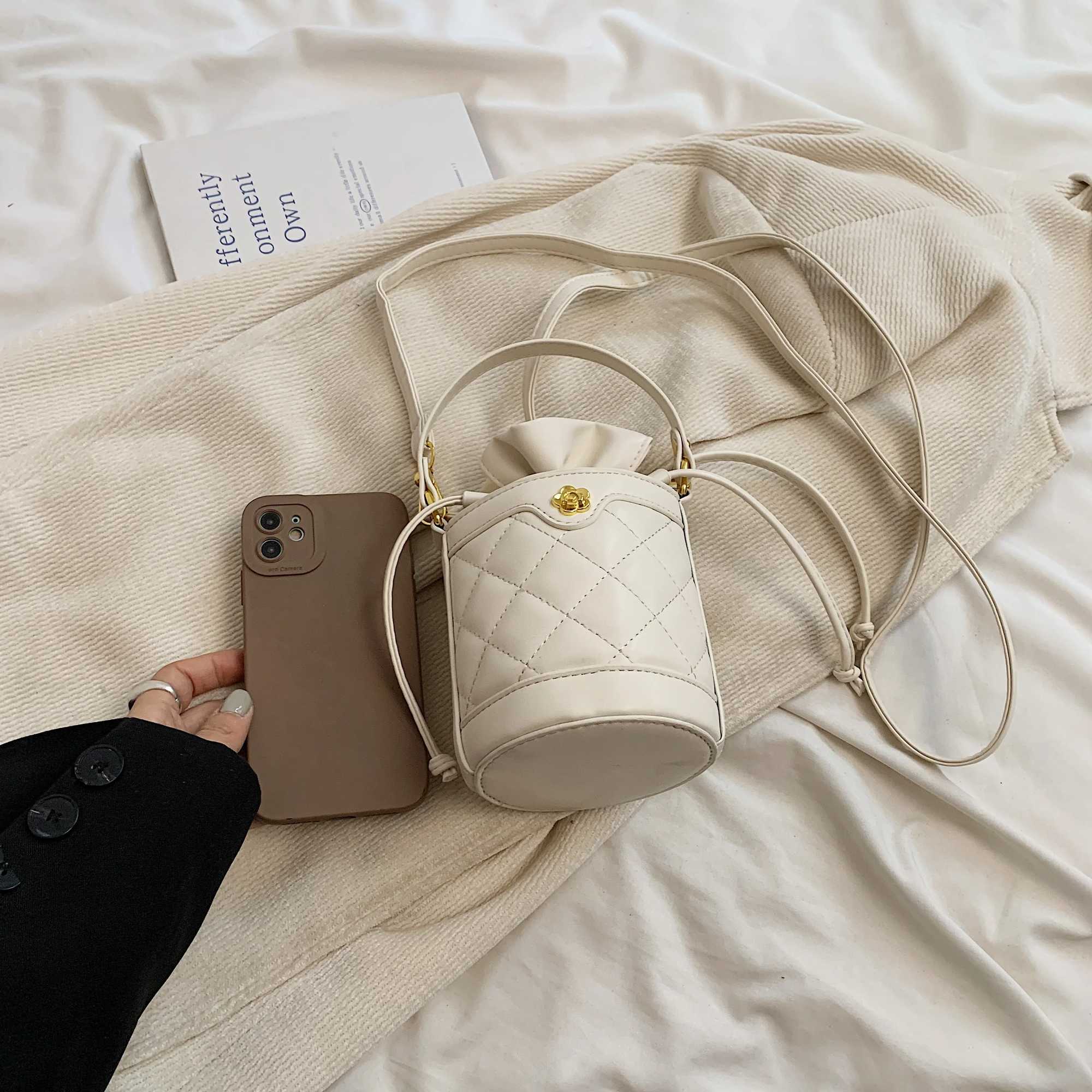 Advanced Lingge Womens Bag 2024 New Small perfume Style Handheld Bucket Bag Fashion One Shoulder Cross Body Bag Y250319
