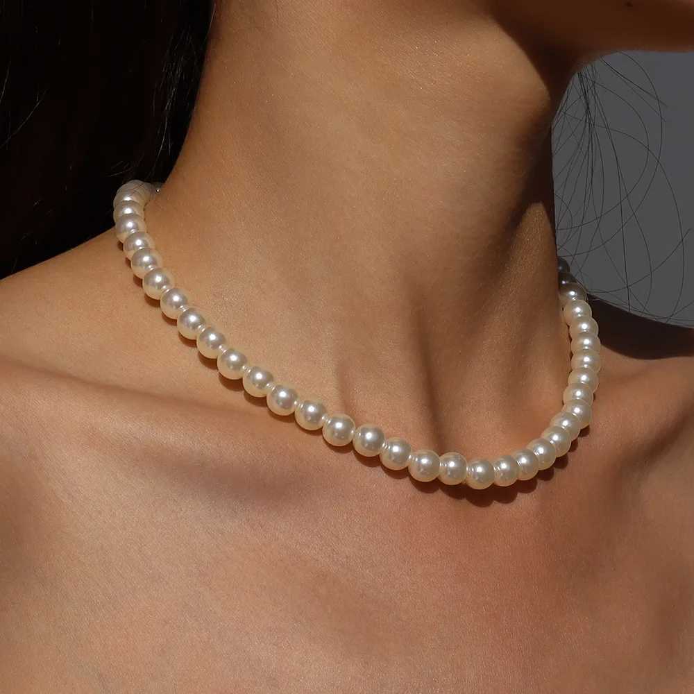 2023 Trend Wedding Party Jewelry Big Pearl Choker Necklace For Women Elegant White Imitation Pearl Necklaces X0172XJ250222