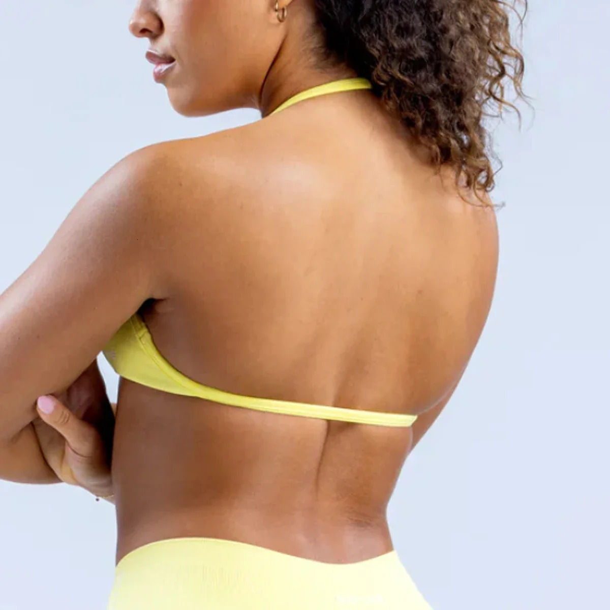 Impact Strappy Bra for Women Open Back Halter Sports Bra Light Support Gym Crop Top Seamless Workout Yoga Top Bra Padded Bras 250221