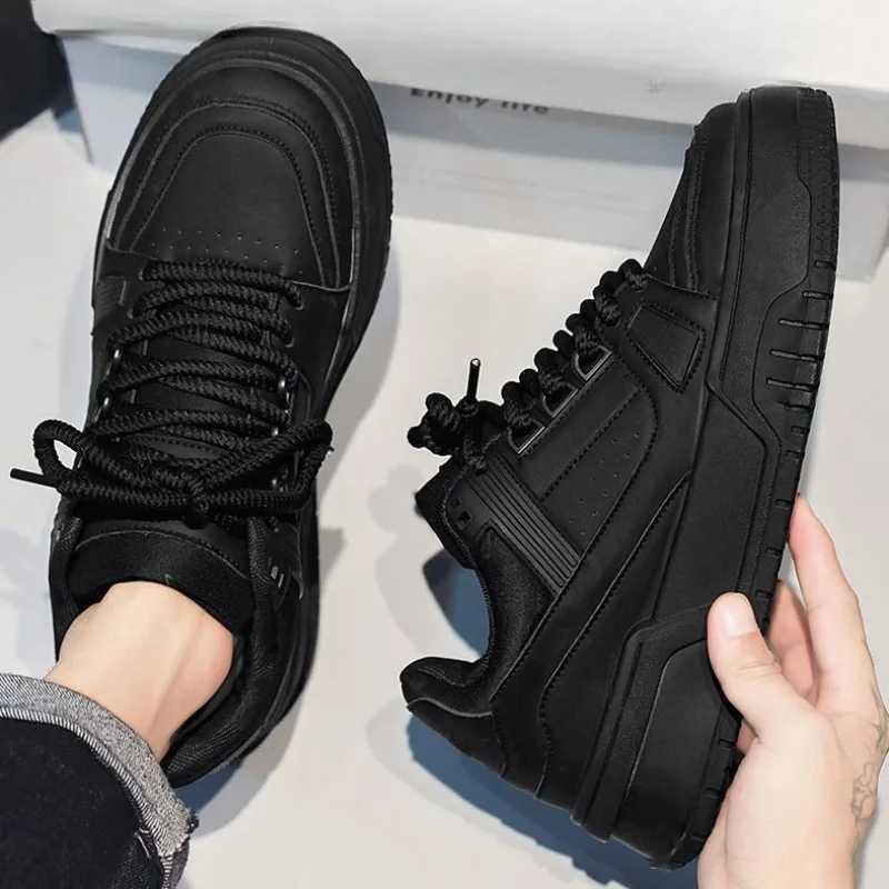 Quality Mens High Sneakers Solid Color Fashion Casual NEW Top Cfortable Lace Up Platform Outdoor Walking Vcanize Shoes Z250221