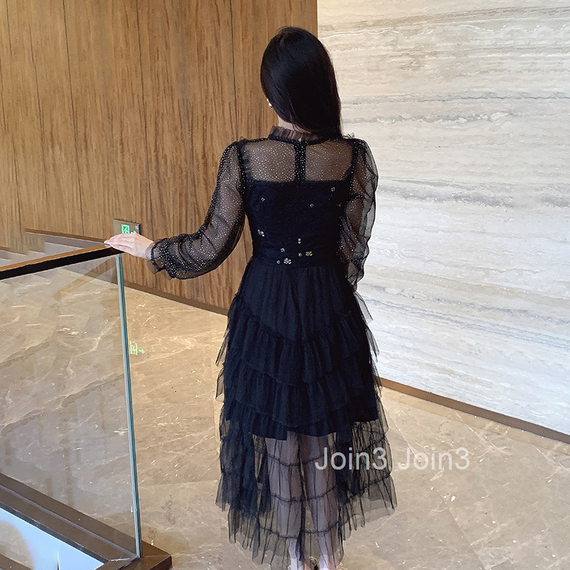 French Hepburn style fashionable temperament slimming waist skirt womens design sense long sleeved mesh dress