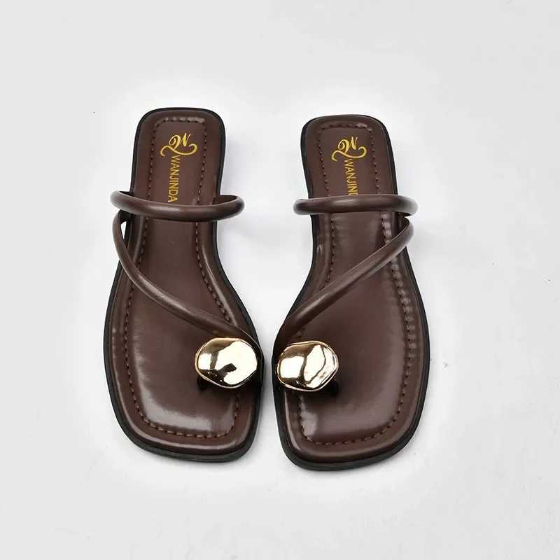 Summer Narrow Band Women Slipper Fi Metal Decorated Low Heel Slip Ladies Elegant Slides Casual Outdoor Beach Flip FlopXJ250311