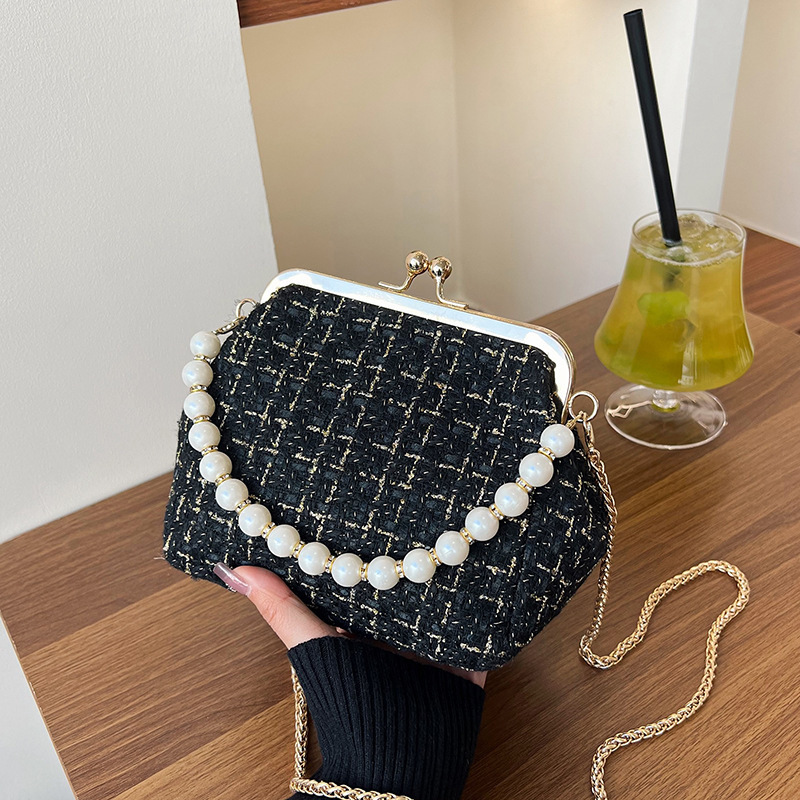 Designer 2024 New classic knitted chain casual cross body bag