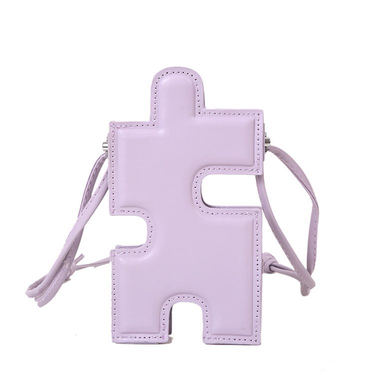 Designer free shipping 2025 summer new women white shoulder bag casual stylish simple portable mini cross body bag.