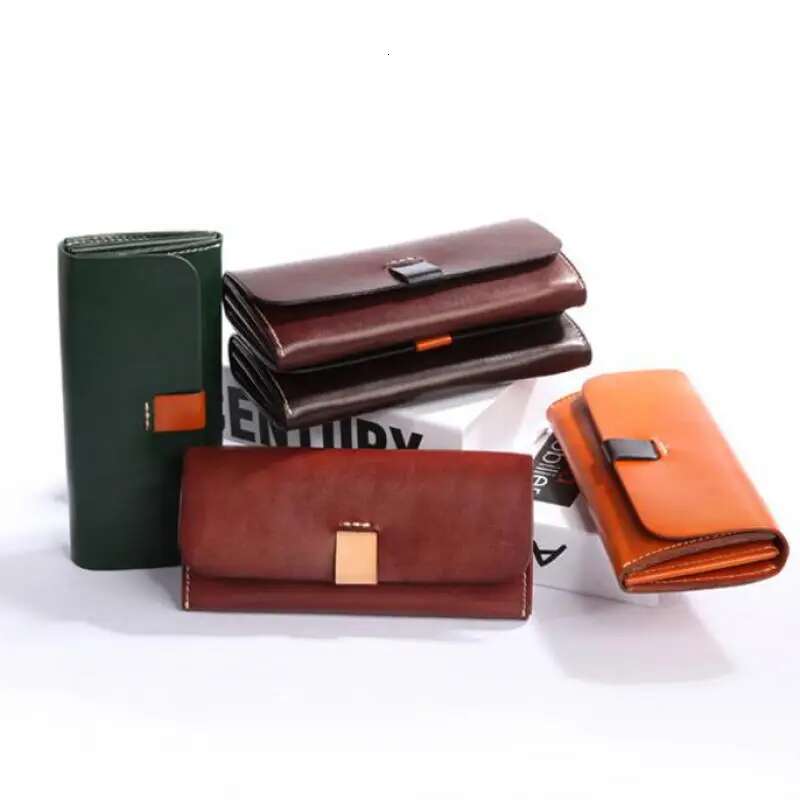 Genuine Leather Clutch Purse for Women hot | Simple Casual Style, Vegetable Tanned, Clasp Closure