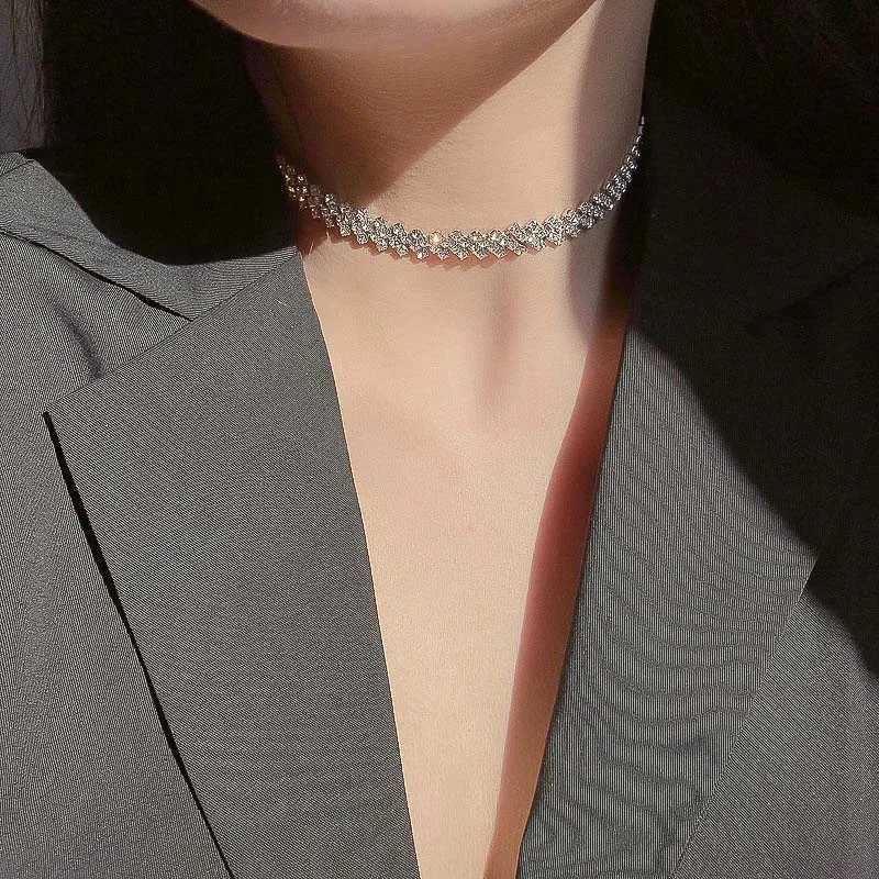 Fashionable silver crystal necklace womens luxury all rhinestone pearl necklace wedding jewelry party giftsXJ250222