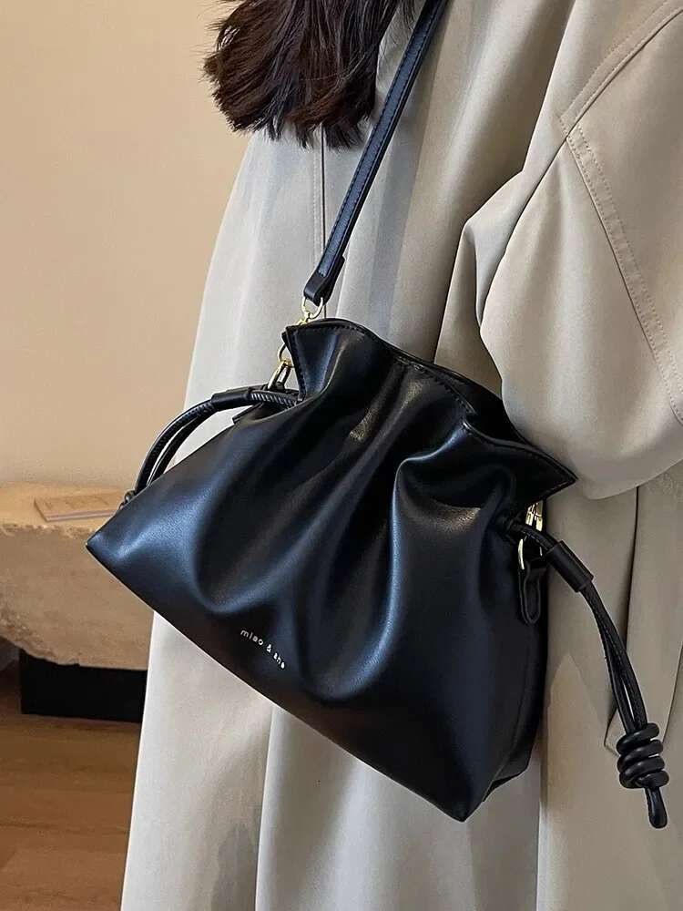 Shoulder Tote Handbags New Style Fashion Pleated Drawstring Bucket Bag Popular Crossbody Bags For Women