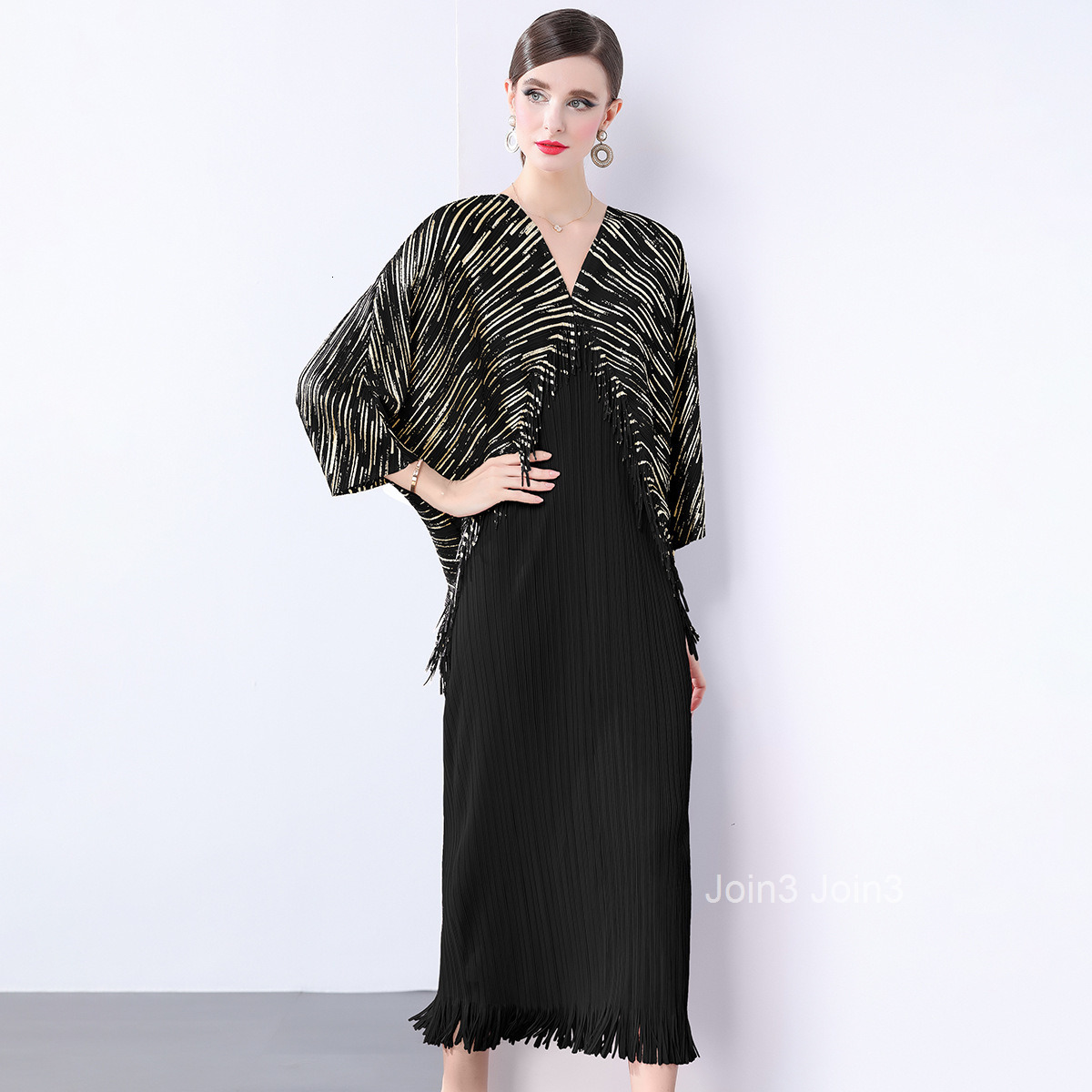 Spring and Autumn New Womens Elegant Dress Fashion V-neck Bat Sleeve Loose Folded Tassel Dress