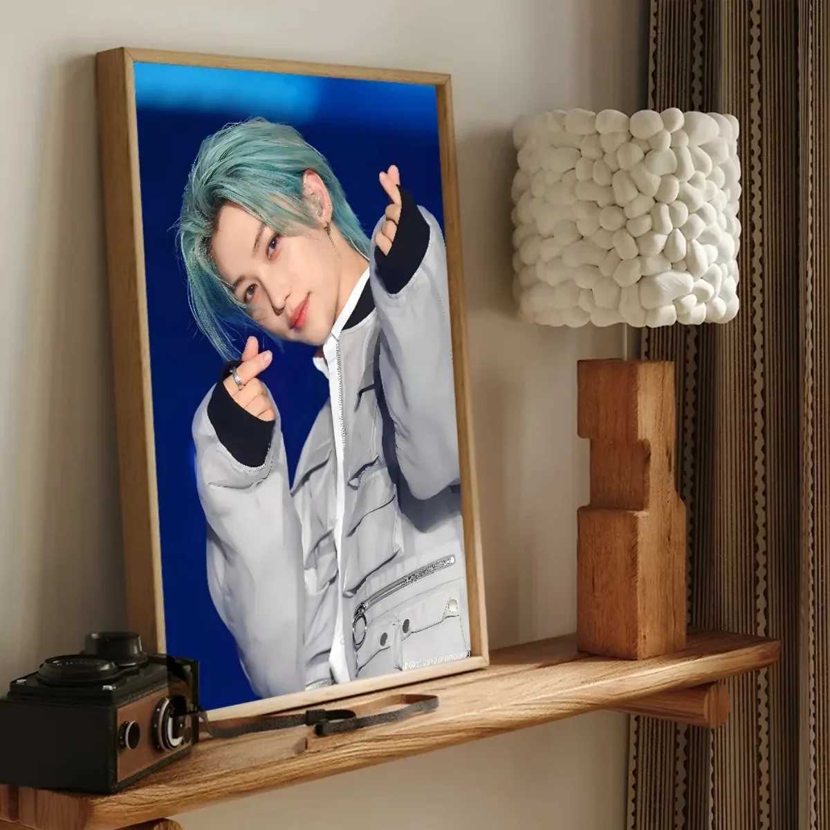 Felix Stray Kids K Sea Newspaper Print He Lives in Ro Bedro Entrance Bar Cafe Art Canvas Decoration Y250218