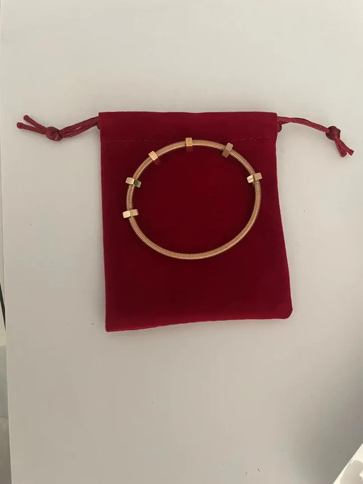Factory price wholesale explosive six screw bracelet steel women and men couples six screw bracelet 250222