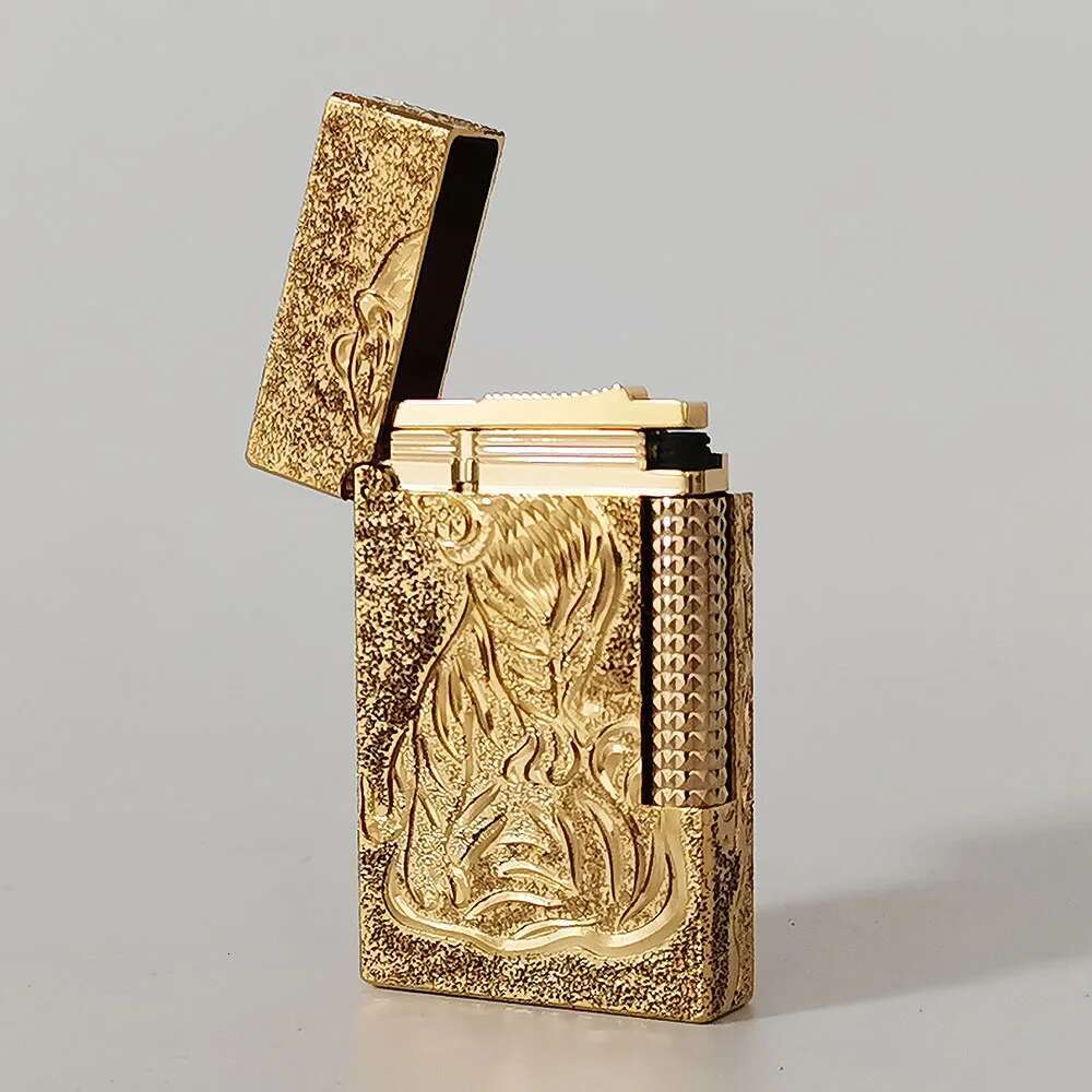 Top Selg Lighter Metal Brass Tiger Bright Sound Gas Butane Refillable Cool Smoking Cigarette Tools For Boyfriend Collection