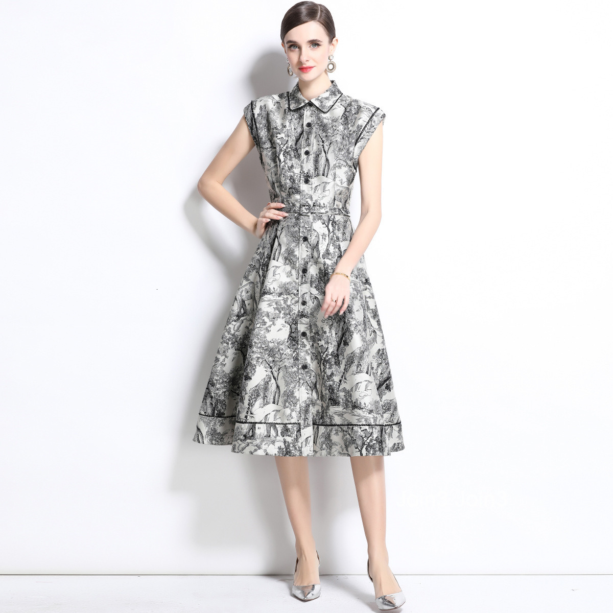 Spring/Summer New Womens Single breasted Sleeveless Animal Ink Painting Jacquard Medium length Dress