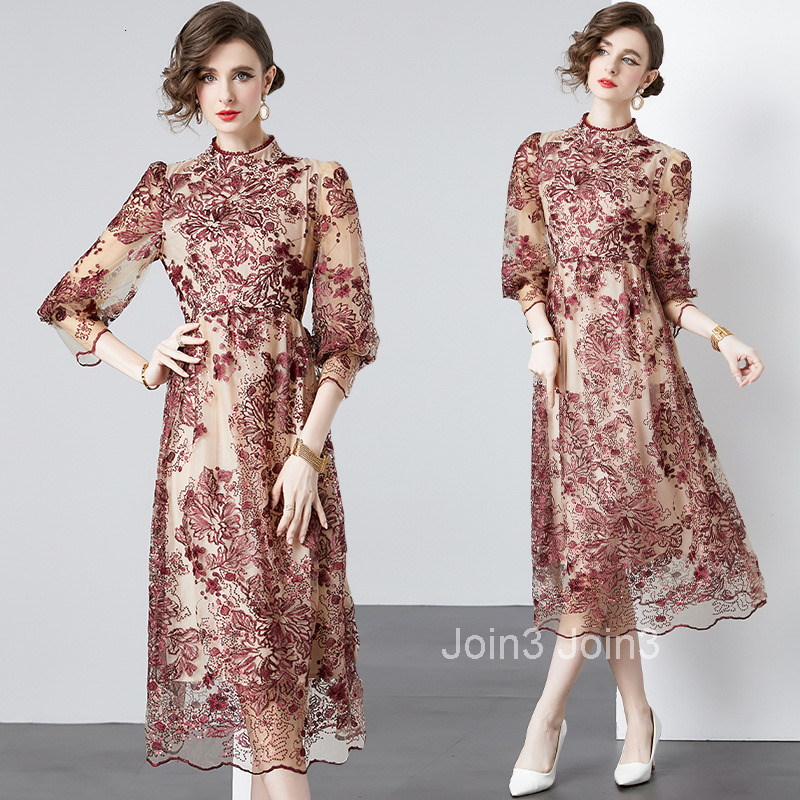 Summer Womens Temperament Is Gentle and Sweet. Waist Closed Embroidered Seven Point Sleeve Medium and Long Mesh Dress