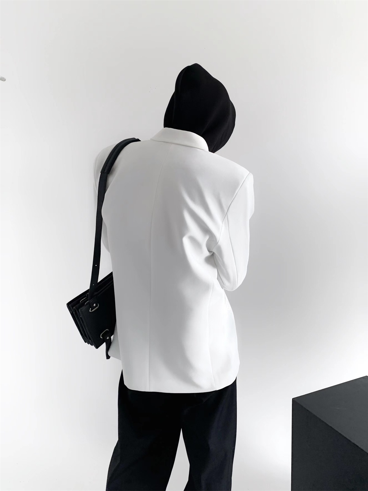 G222Trendy Men's Loose Draping Casual Suit Coat with Korean Flair
