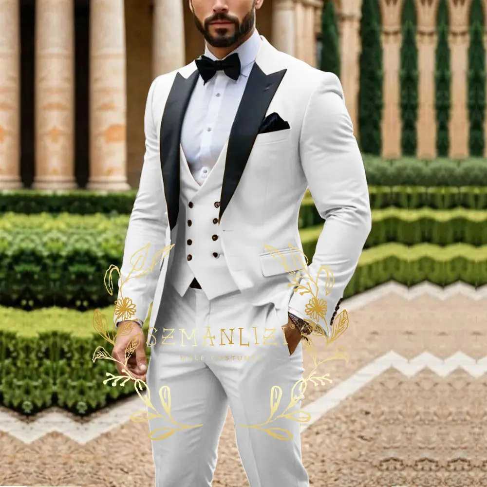 Latest Design Light Green Men Suit Business Formal Groom Groomsman Wedding Party Prom Male Tuxedos 3 Piece Blazer Vest PantsXJ250222