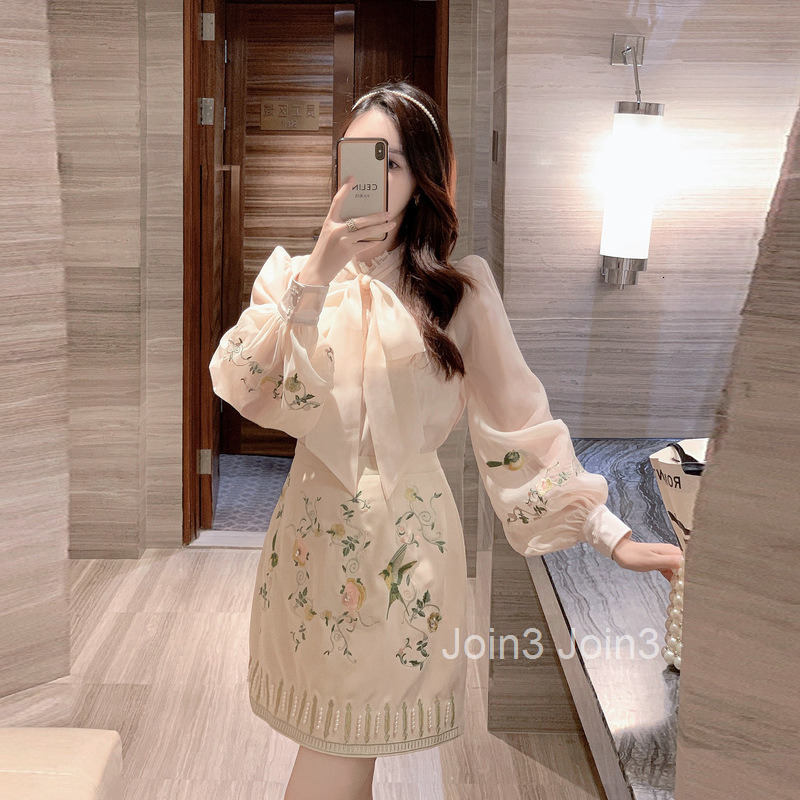 French court style embroidered lace up bow top womens sweet flower and bird shirt patchwork half skirt two-piece set
