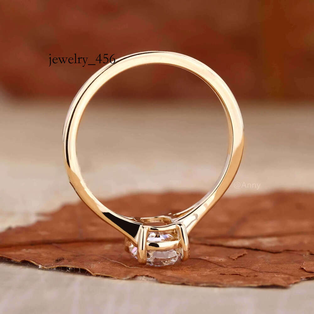 Factory Price Solid Sier Elongated Cushion Cut VVS Solitaire Engagement Custom Moissanite Wedding Ring