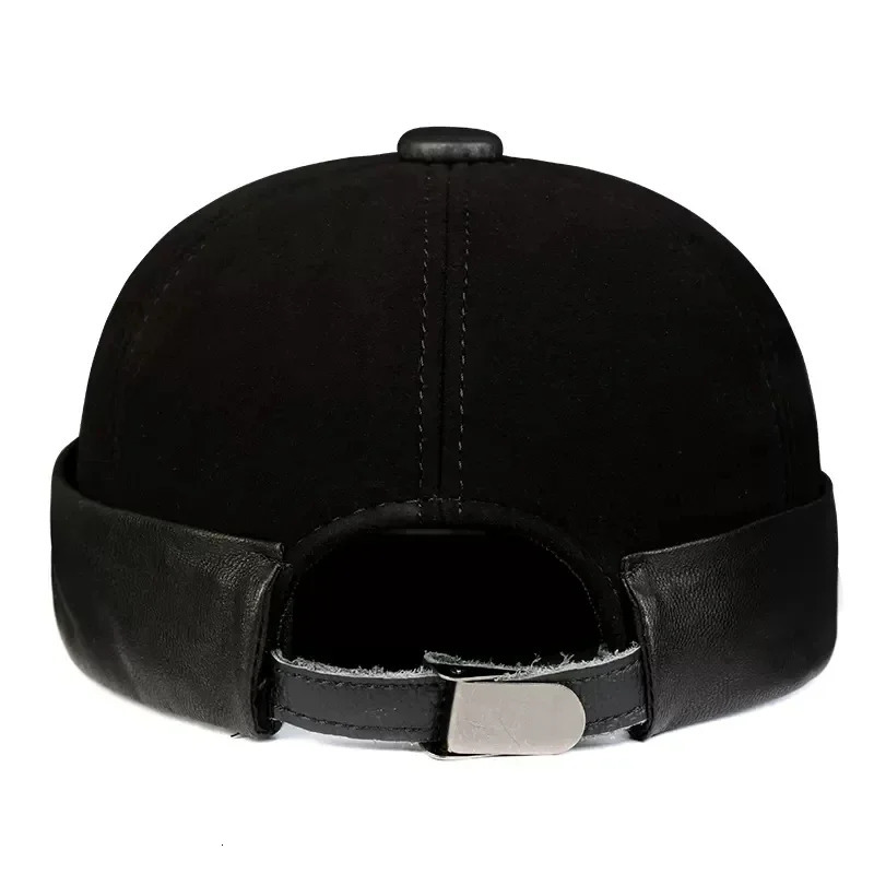 In Men Suede Hats Winter Warm Soft Genuine Leather Retro Round Skull Caps Casual Landlord Bonnet Bone Brimless Docker Beanie 250221