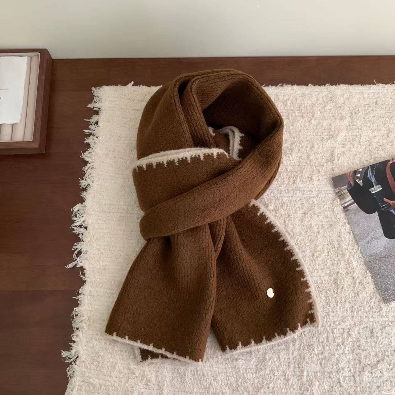 T156 super soft high-grade scarf lock edge craft small metal label warm scarf student neck scarf autumn and winter women
