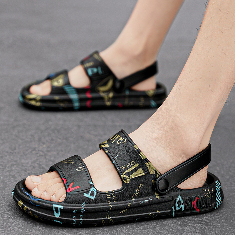 Free shipping new designer slippers for mens fashion Casual Beach non-slip wear resistant sandal slippers size eur 38-45 Wearing outside