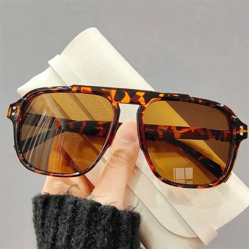 New Oversized Sunglasses Women Men Retro Square Eyewear Yellow Clear Lens Fashion Outdoor Driving Sun Glasses ShadesXJ250222