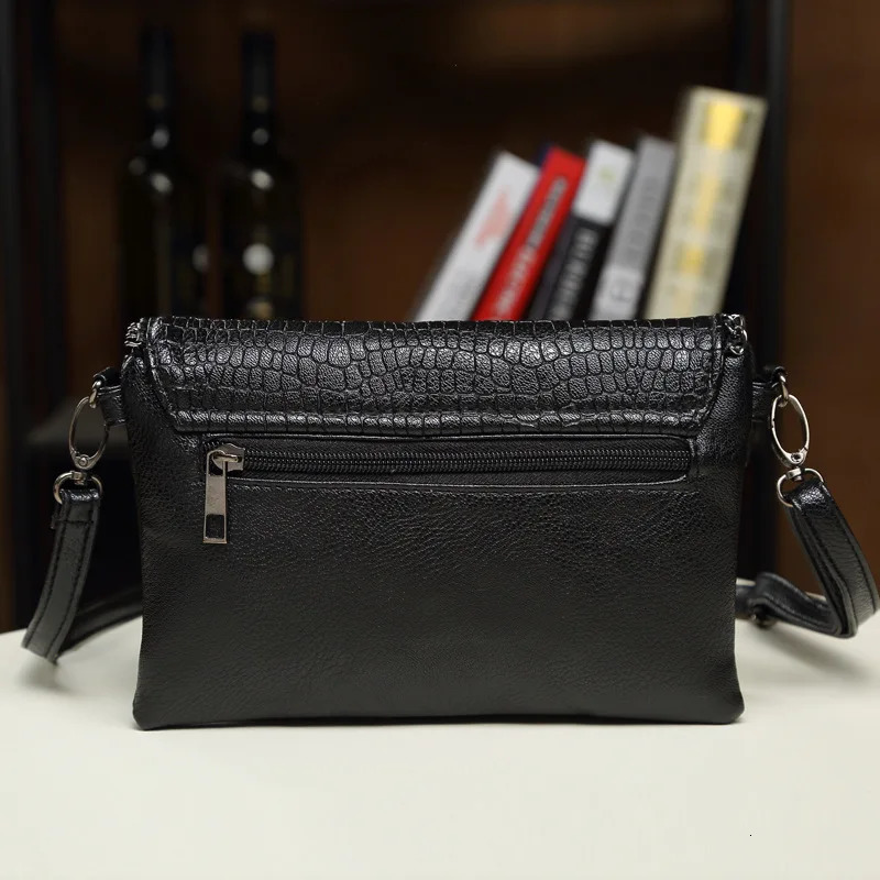 Female Shoulder Messenger Bags Casual Crossbody Bag Black PU Leather Trend Women Stone Print Chain Envelope Clutch Purses 250218