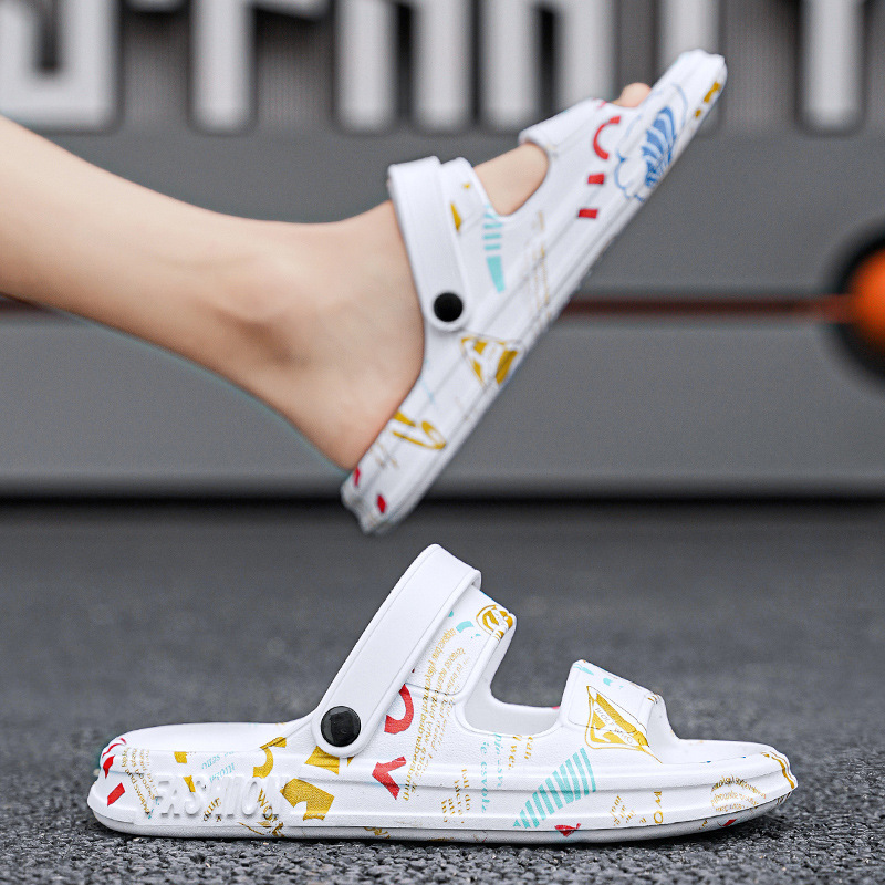 Free shipping new designer slippers for mens fashion Casual Beach non-slip wear resistant sandal slippers size eur 38-45 Wearing outside