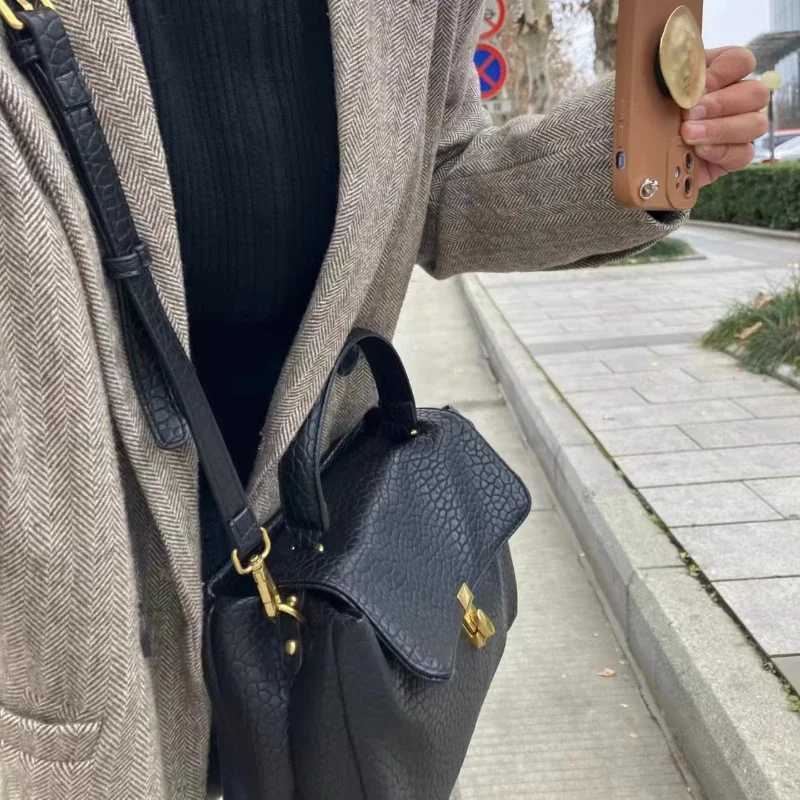 Fashion Personali Solid Top-Handle Bag 2025 All Match Off Lady Wens Handbags Y2k Trendy Japanese Shoder Crossbody Bags Z250318