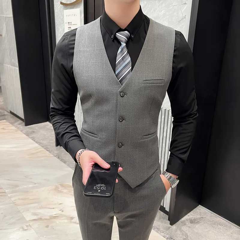 High quality fashionable handsome business casual (set+vest+mens) flat classic British style wedding three piece setXJ250222