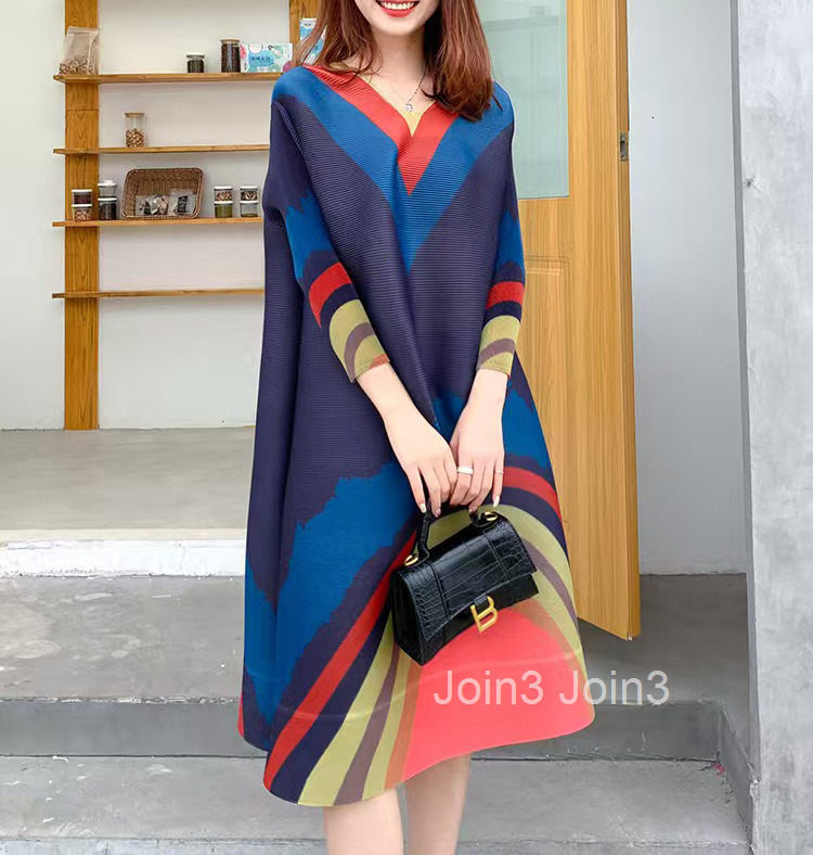 Miyake Summer Striped Slimming and Age Reducing Collar Medium Length Folded Word Skirt Simple Knitted Fabric Korean Edition