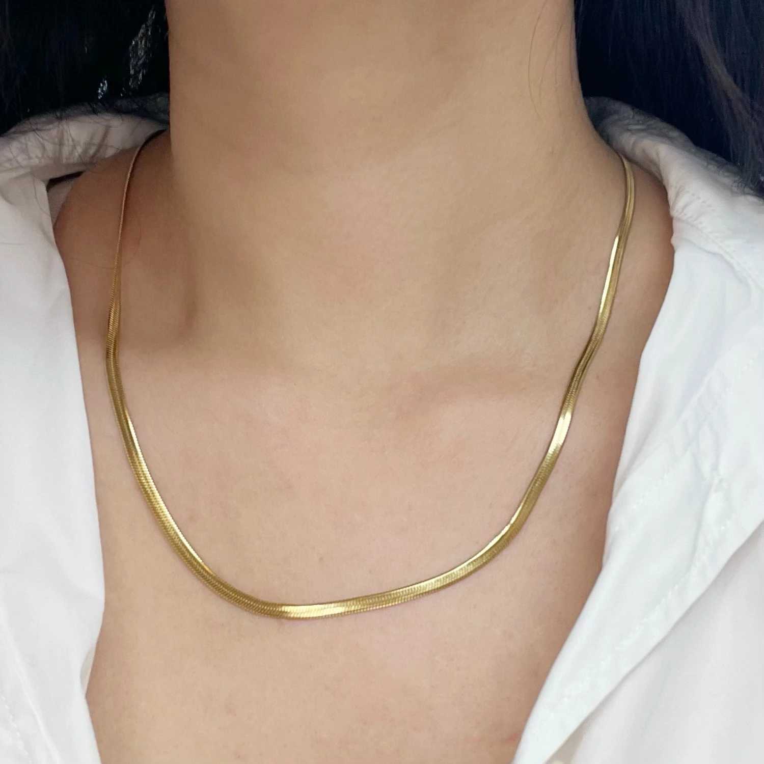 Minimst unisex snake chain necklace necklace stainless steel herringbone shape gold fashionable jewelry for women and men W250221