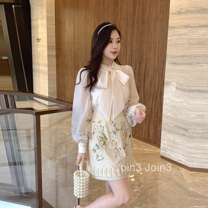 French court style embroidered lace up bow top womens sweet flower and bird shirt patchwork half skirt two-piece set