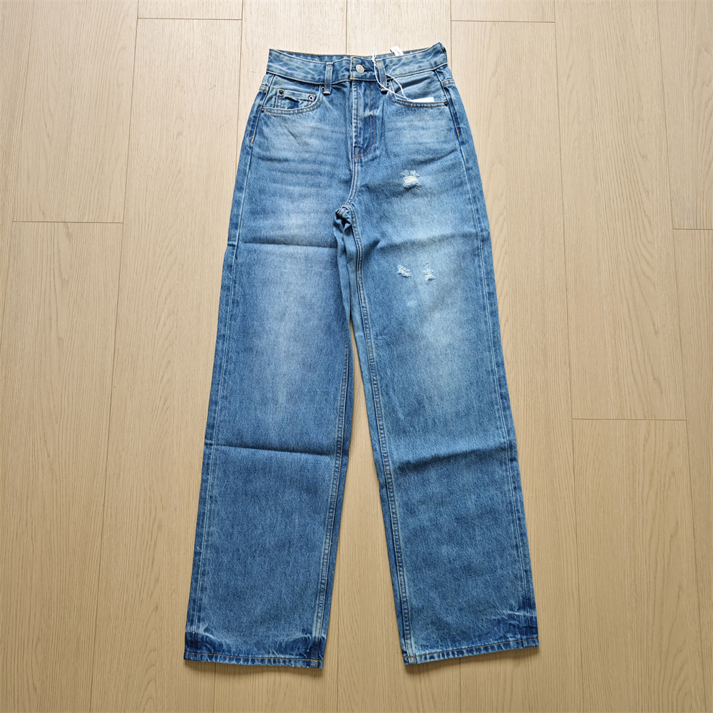 25SS Jeans Womens Designer Trouser Legs Open Fork Tight Capris Denim Trousers Add Fleece Thicken Warm Slimming Jean Pants Brand Women Straight Embroidery Sex