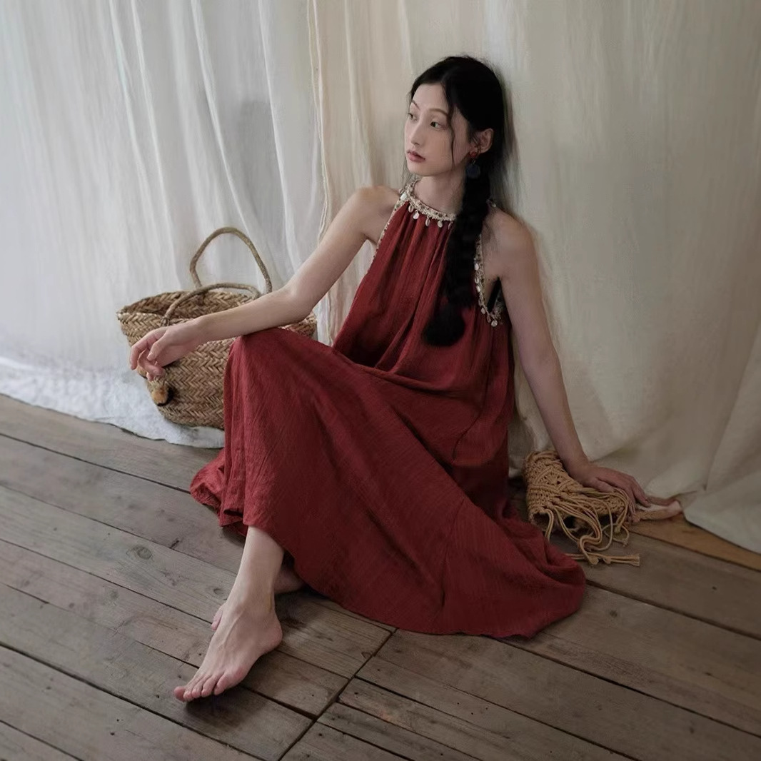 LW290 Retro holiday style beaded halter neck dress for women summer new off-shoulder temperament mid-length dress with