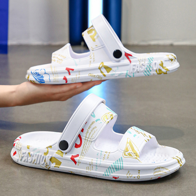 Free shipping new designer slippers for mens fashion Casual Beach non-slip wear resistant sandal slippers size eur 38-45 Wearing outside