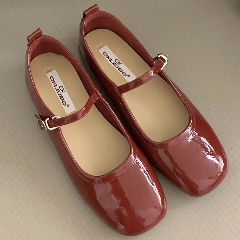Female Red Footwear Lolita Mary Janes Ladies Dance Shoes Buckle Strap Fashion Shallow Flats With Shoes For Women 250221