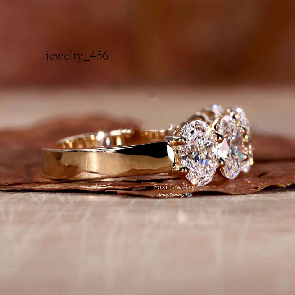 Sier Jewelry Yellow Gold Oval Cut Five Stones Lab Grown Dia Wedding Ring Bg VVS Moissanite Eternity Rings for Women