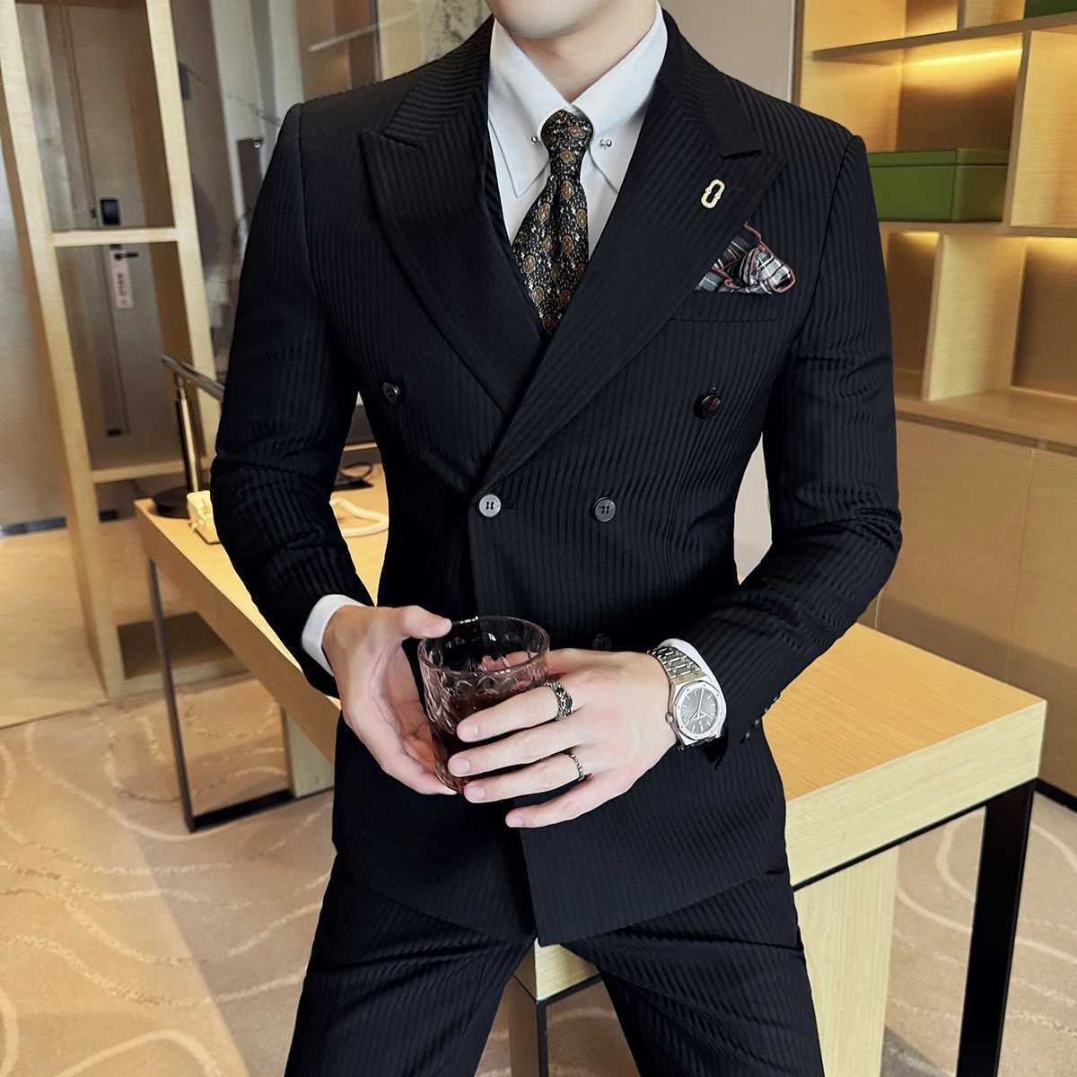 (Jacket+pants+vest) Luxury striped mens high-quality double breasted elegant and fashionable evening dress formal groom wedding social suitXJ250222