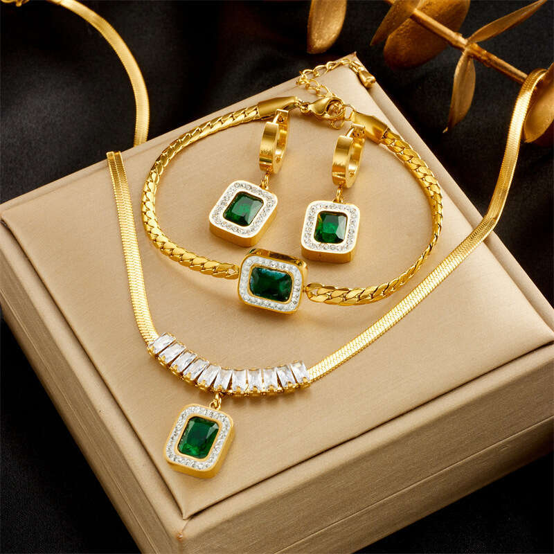 Designer jewelry for women Advanced luxury emerald sugar diamond moissanite pandra pendant chain necklace earrings bracelet jewelry set high-end party