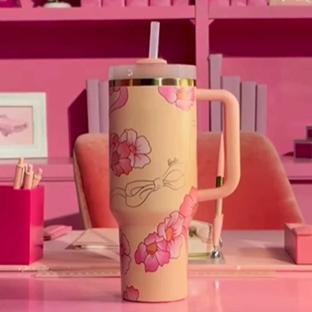 Fashion Hot S 40oz Stainless Steel Cup Handle Lid and Straw Vntines Day Christmas Gift Birthday Gift With Y250221