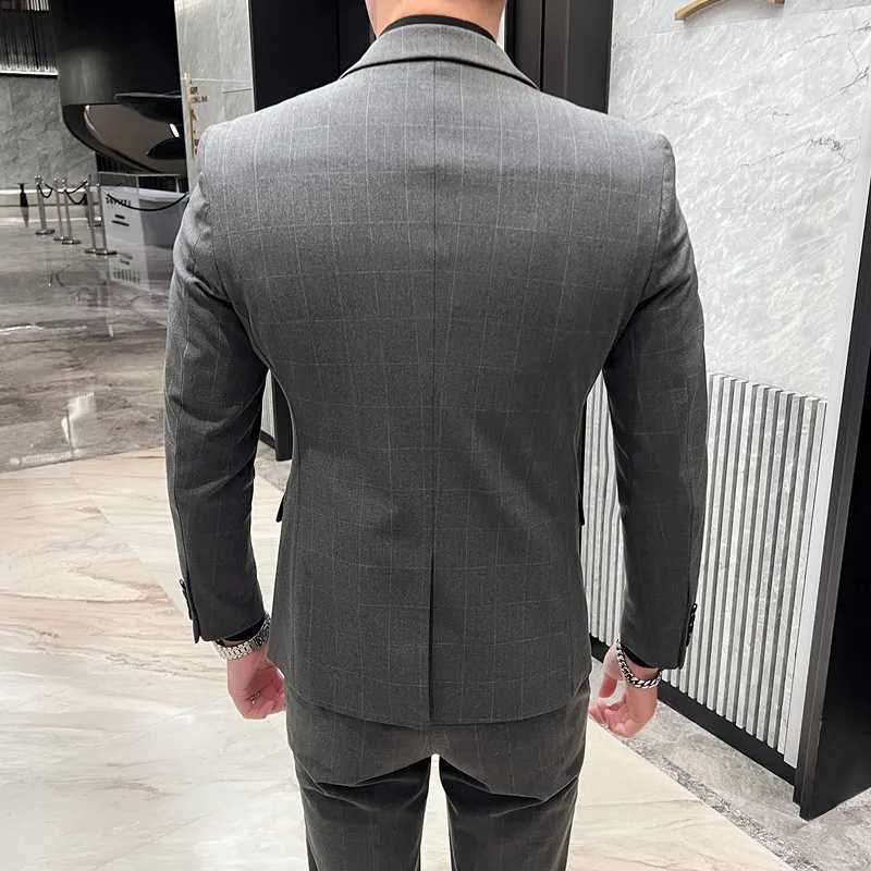 High quality fashionable handsome business casual (set+vest+mens) flat classic British style wedding three piece setXJ250222