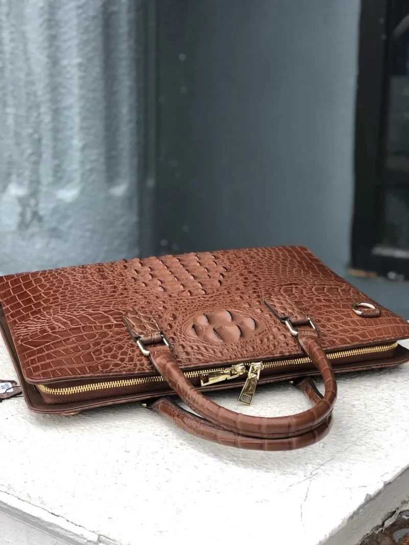 New crocodile laptop bag made of genuine leather mens briefcase luxury brand mens handbag mens messenger 14 inch computer bag Z250220