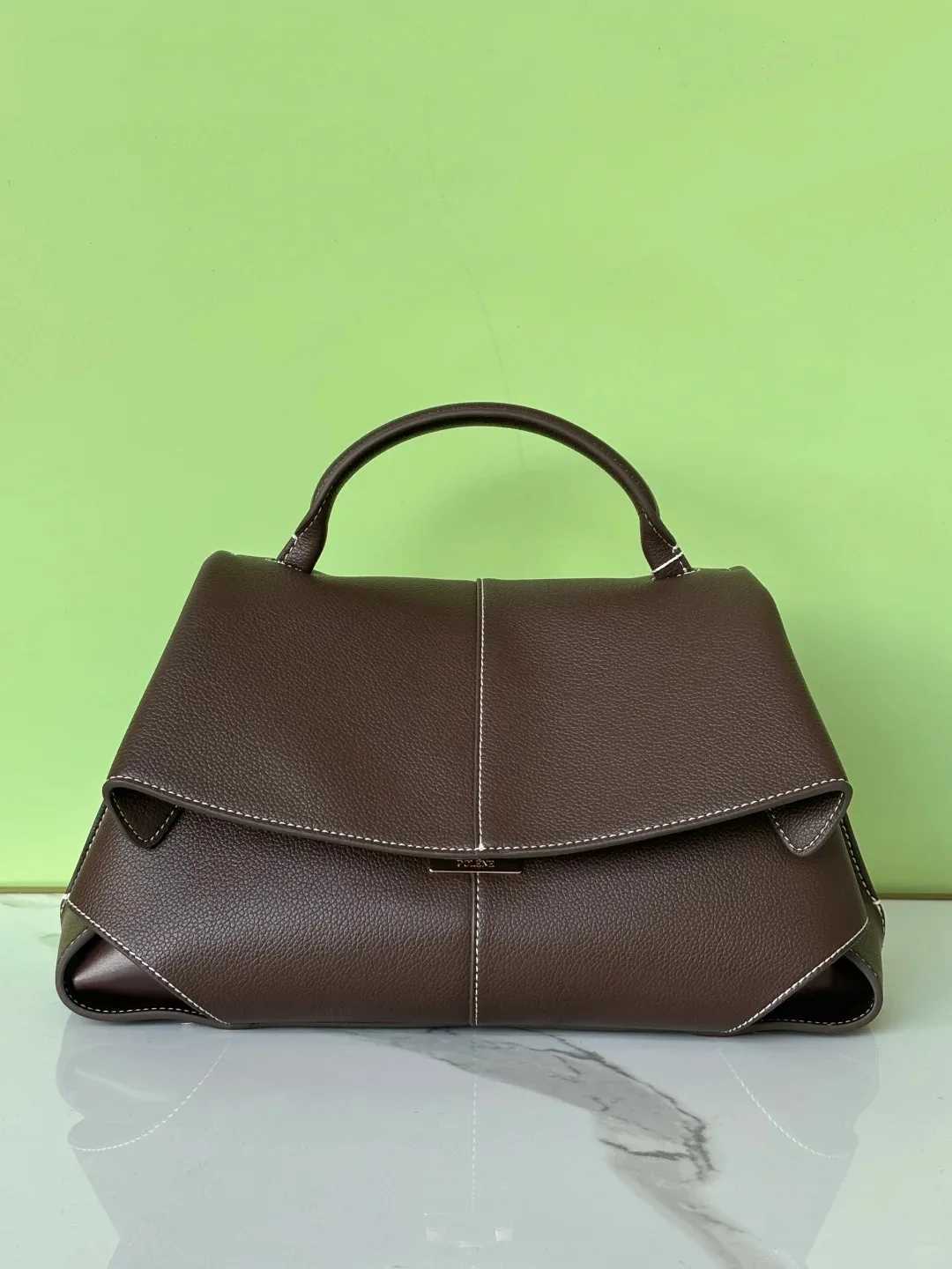 2025S Designer French Genuine Leather Bag Pleated Design One-shoulder Large Capacity Commuter Handbag Messenger Ba250222 Shoulder crossbody bag women 