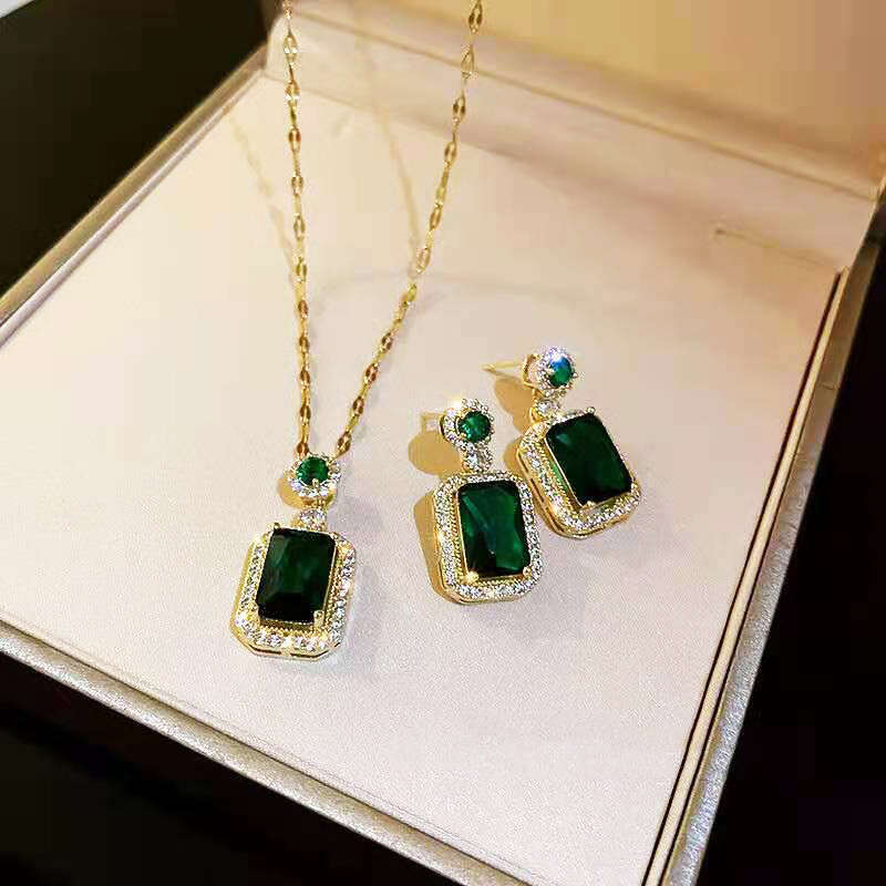 Designer jewelry for women Square zircon jade high-end luxury geometric titanium steel necklace retro niche design high-end temperament necklace ring 