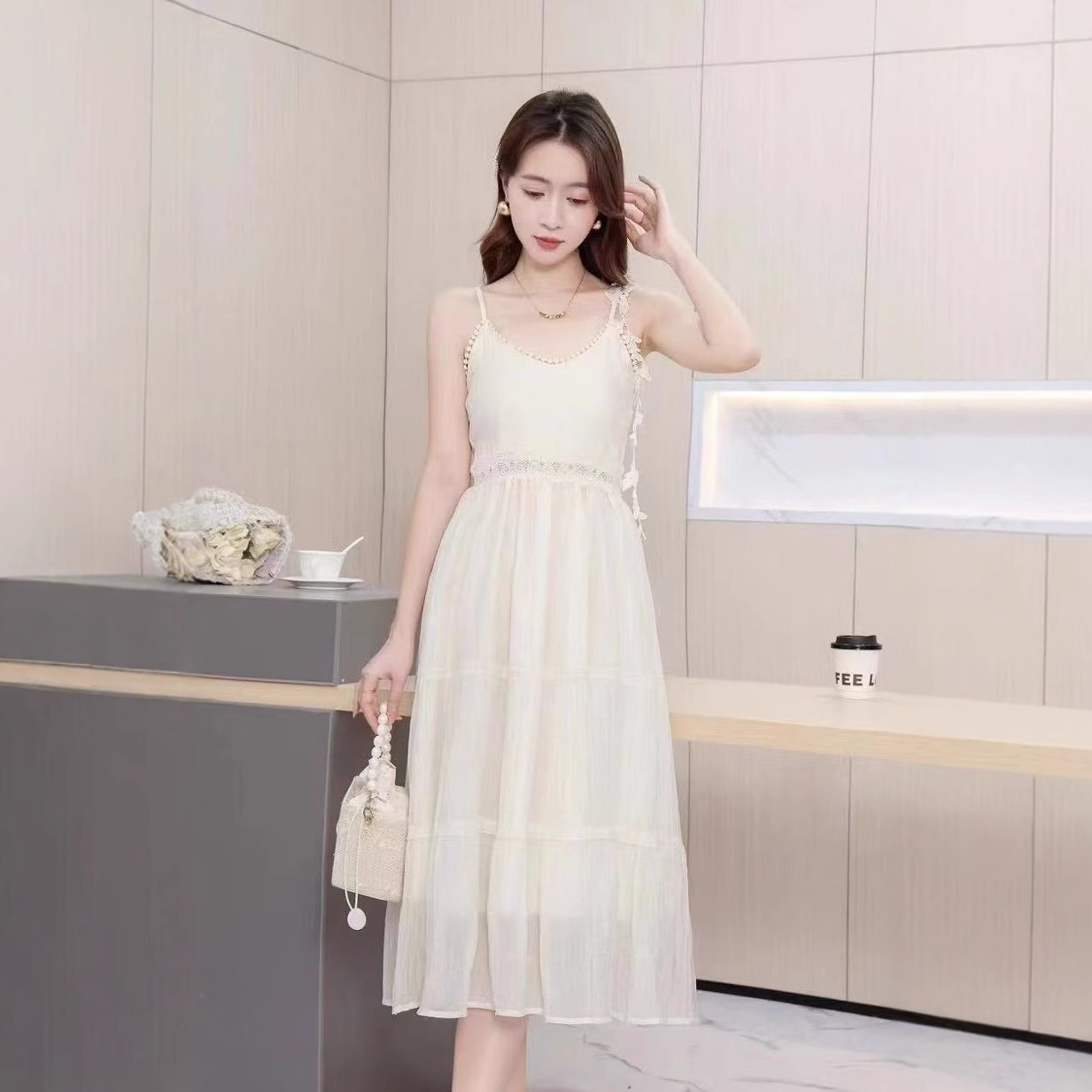 X26180 French three-dimensional flower creative suspender dress female summer loose pleated meat-covering ruffled large swing skirt